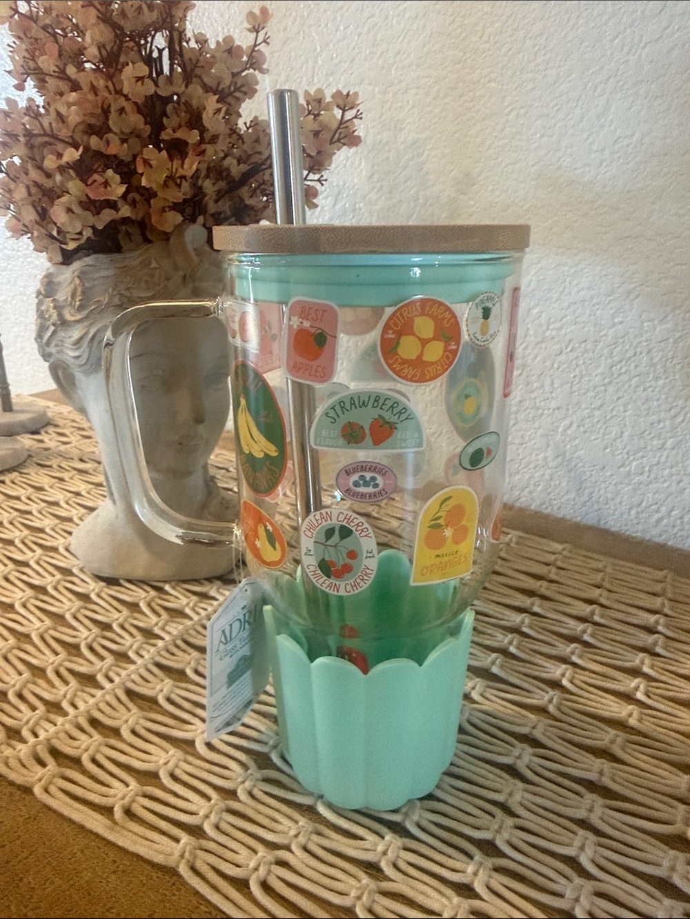 Fruit stand glass tumbler
